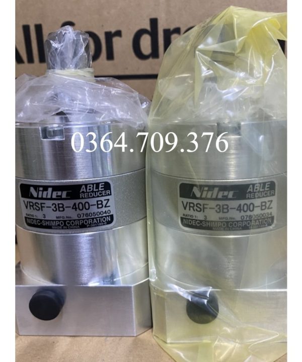 Hộp Giảm Tốc Hành Tinh  Nidec Shimpo Của Nhật Bản VRSF-3B-400-BZ Được Trang Bị Tỷ Lệ Tốc Độ Động Cơ 400W Hộp Số