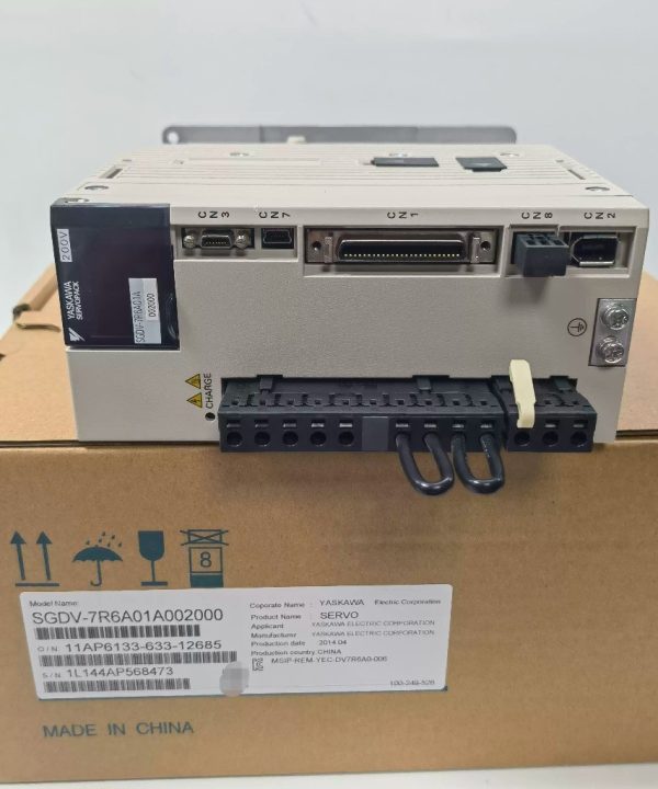 Bộ điều khiển servo Yaskawa SGD7S-R90A/1R6/2R8/5R5A00A/7R6/120A10A002/200/180A00B202 New