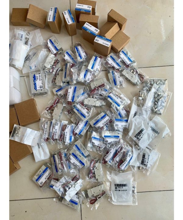 Van điện từ SMC SY5120-5LZ-C4 hoàn toàn mới SY5120-5LZ-C6 New