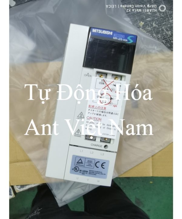 Mitsubishi Servo Drive MR-J2S-40A MR-J2S-40A-S004 New