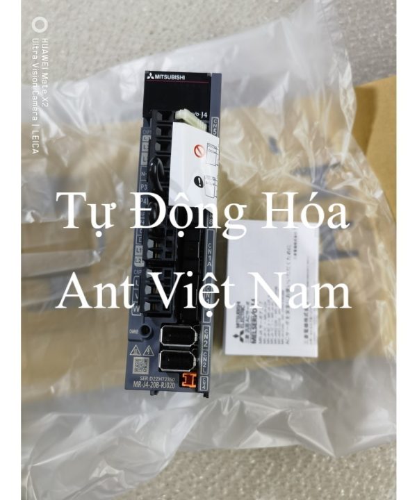 Mitsubishi Servo Drive MR-J4-20B-RJ MR-J4-20B-RJ020 New