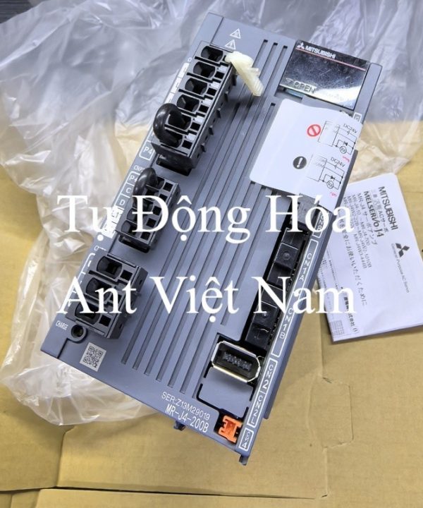 Mitsubishi Servo Drive MR-J4-200B MR-J4-200A New